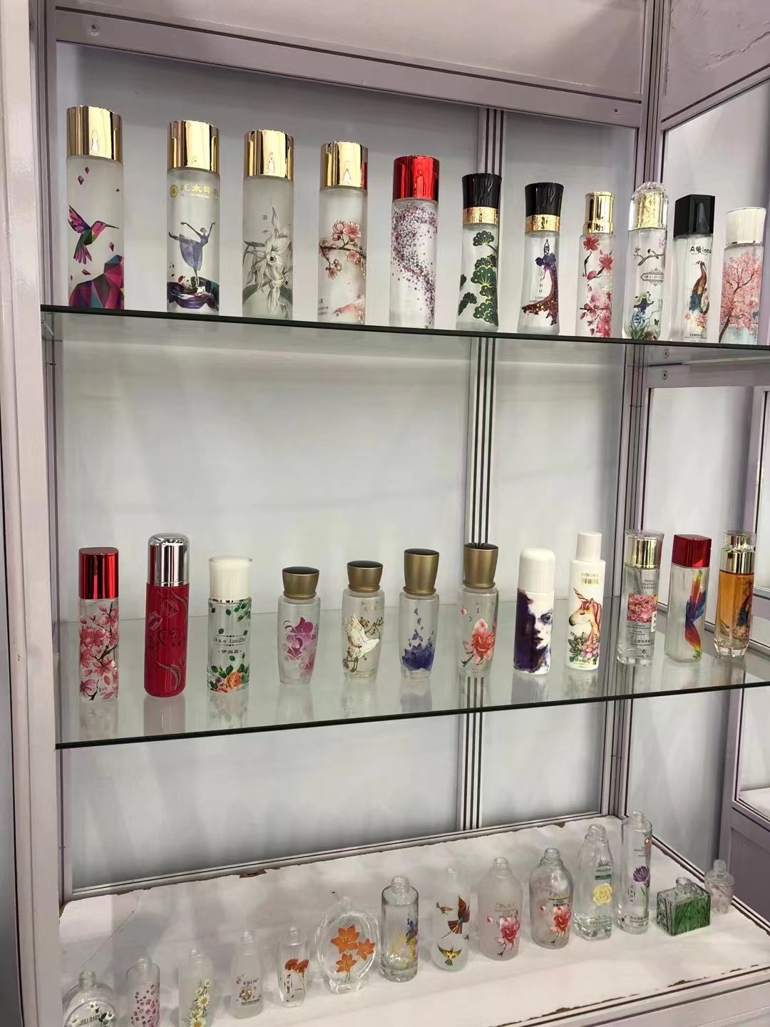 玻璃瓶水貼加工 玩具禮品塑膠五金水轉(zhuǎn)印水貼噴漆 外觀定制加工